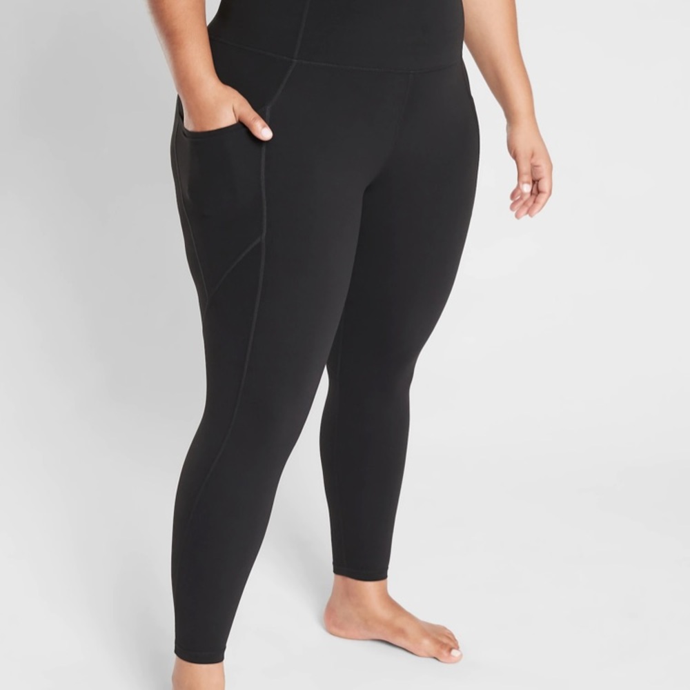 Athleta Salutation Stash Pocket 7/8 Leggings Black Tights Pants